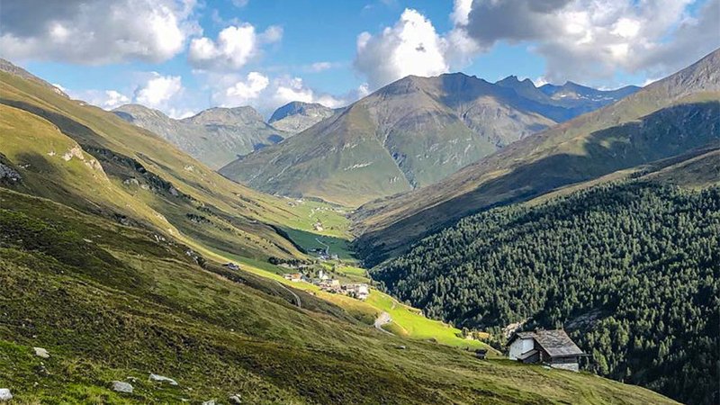 Landschaft des Averser Hochtals (Graunbünden, Schweiz)