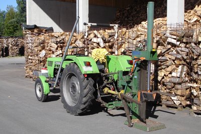 Spaltautomat an einem Traktor