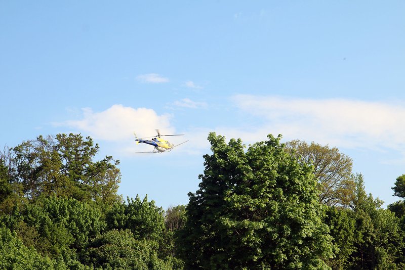 Abb. 11: Regulierung des Eichenprozessionsspinners aus der Luft im Frühjahr 2022 (Foto: M. Burger, Alb-Donaukreis, 12.05.2022)