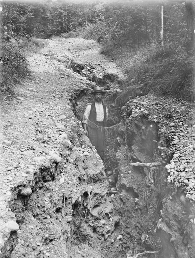 Extreme Erosion eines Weges am Grüsisberg 