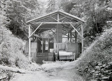 Die Wassermessstation im Sperbelgraben