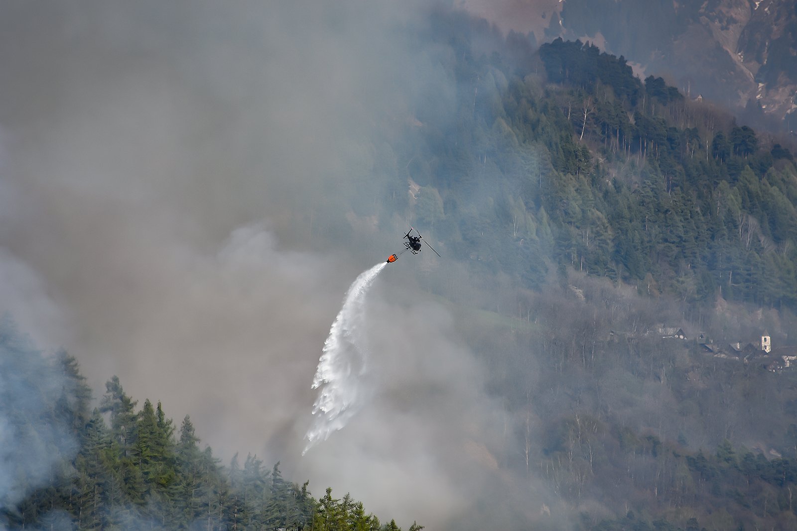 Waldbrände im Klimawandel: Ist die Schweiz vorbereitet? 1 Waldbrände im Klimawandel: Ist die Schweiz vorbereitet?