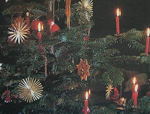 Christbaum mit Kerzen
